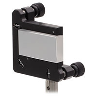 KM2536 Holding a Grating